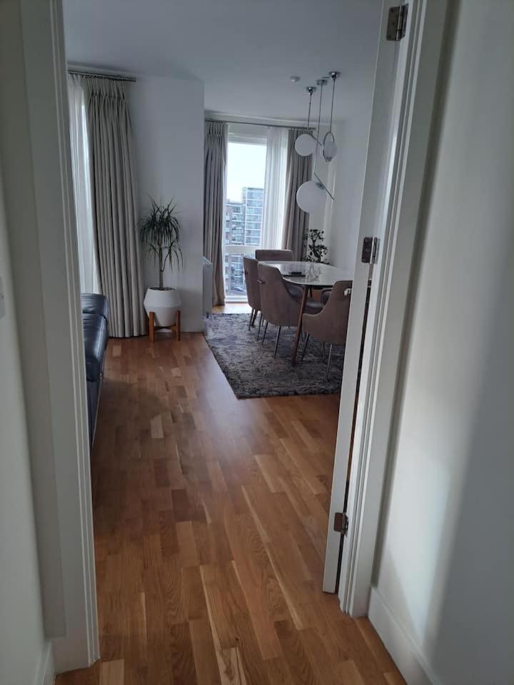 Cozy Double Room With Large En Suite Near Canary Wharf London With Amazing Views In A Shared Apartment Zewnętrze zdjęcie