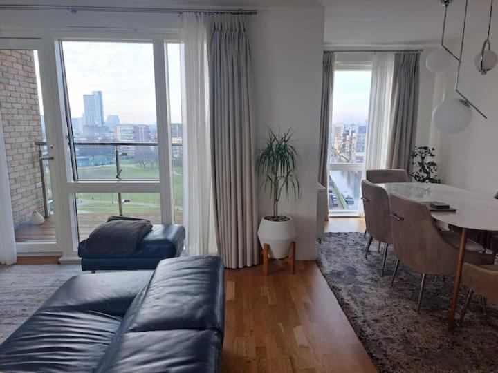 Cozy Double Room With Large En Suite Near Canary Wharf London With Amazing Views In A Shared Apartment Zewnętrze zdjęcie