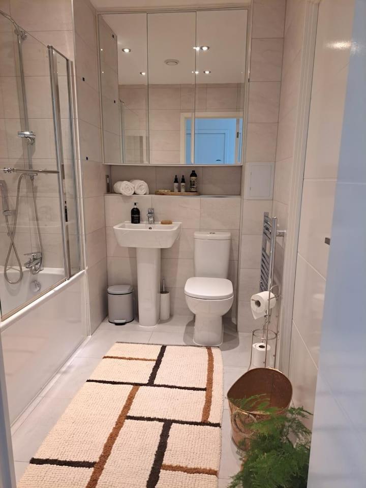 Cozy Double Room With Large En Suite Near Canary Wharf London With Amazing Views In A Shared Apartment Zewnętrze zdjęcie